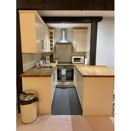 Swallow בית נופש