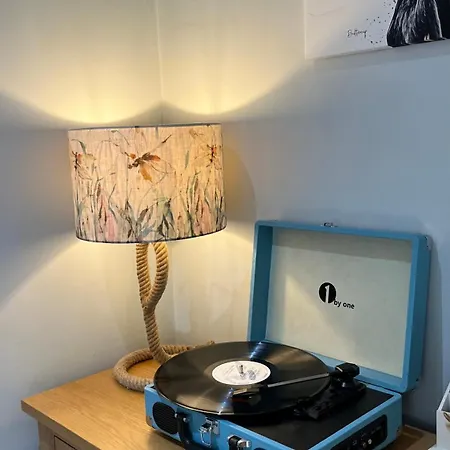 Swallow בית נופש *